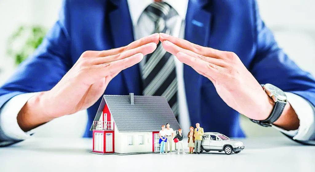 قطاع التأمين