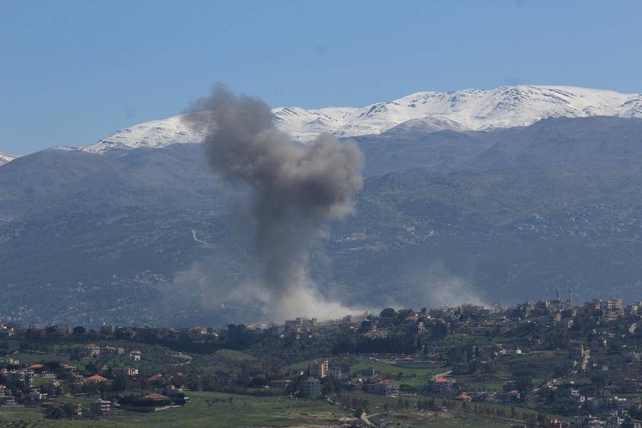 الجيش الإسرائيلي يقصف جسرين إضافيين على نهر الليطاني في لبنان