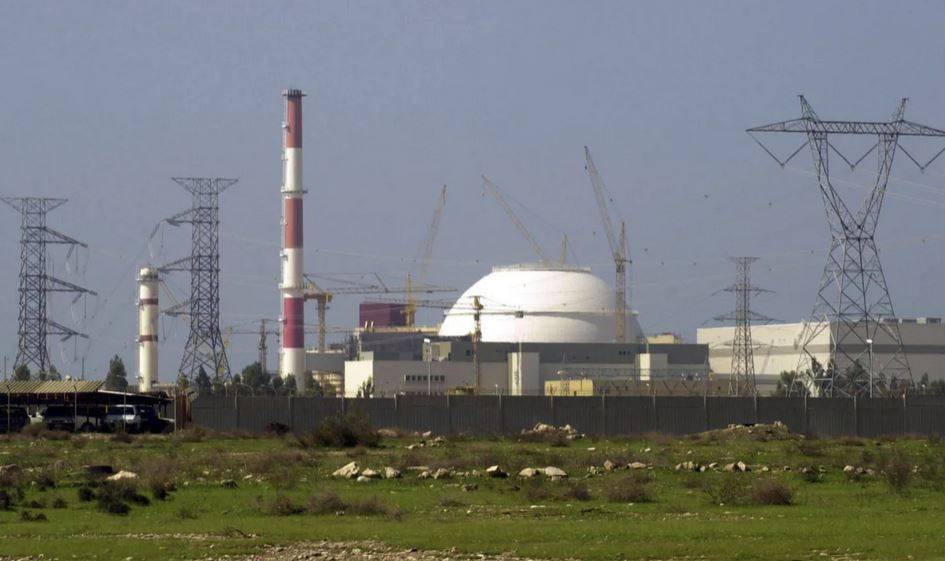 «الطاقة الذرية»: هجوم يدمر مبنى قرب محطة بوشهر النووية