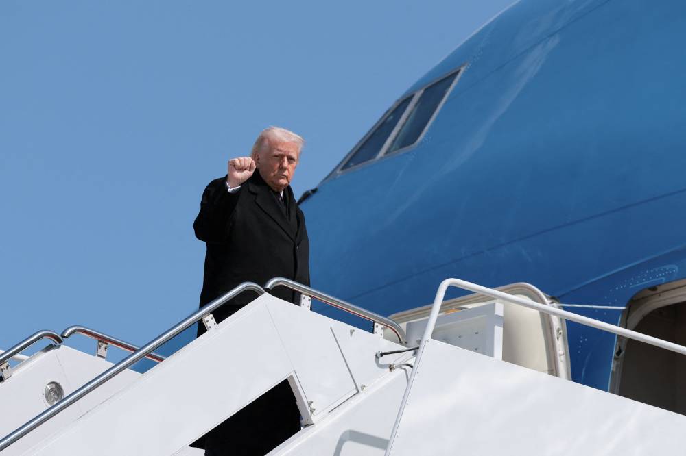 هل يرسل ترامب قوات برية للسيطرة على اليورانيوم المخصب في إيران؟