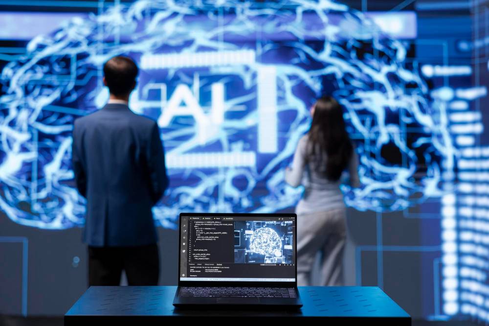 الإمارات تضع الذكاء الاصطناعي ضمن مبادرات التنويع الاقتصادي