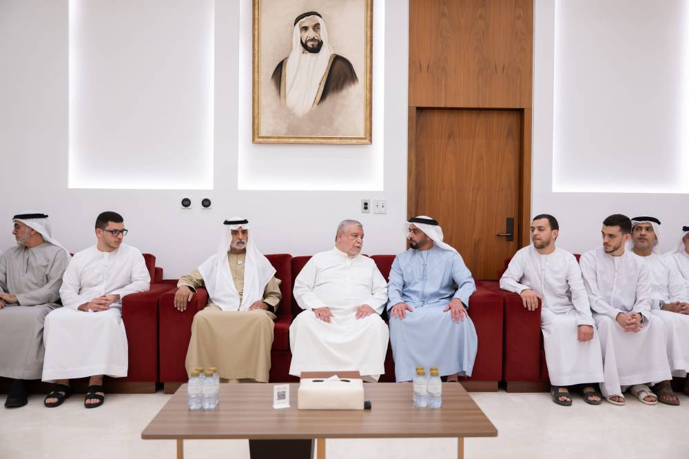 سيف بن زايد ونهيان بن مبارك يعزيان في وفاة آلاء نادر مشتهى