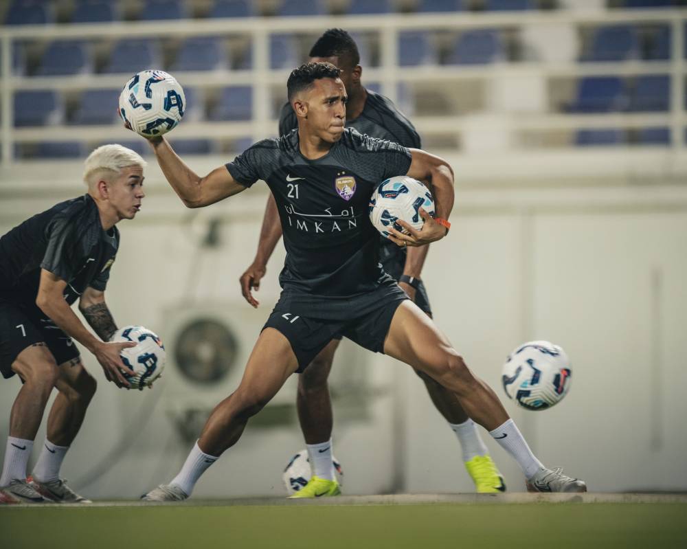 سفيان رحيمي في تدريبات العين