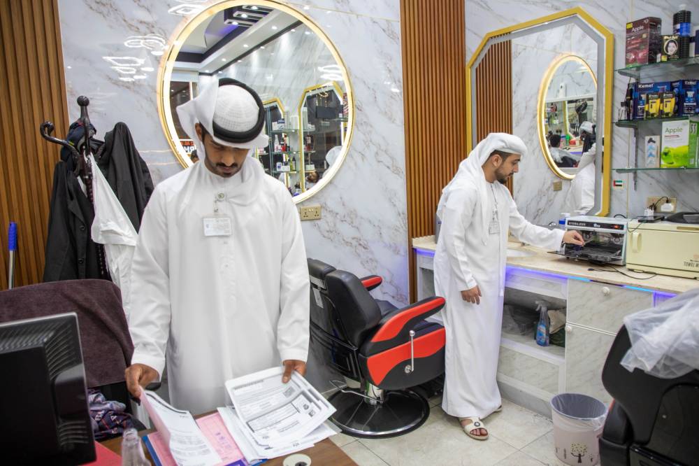 بلدية الحمرية تكثّف الرقابة على المنشآت الغذائية ومراكز التجميل