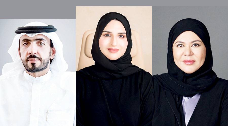 مسؤولون: الأم مصدر الإلهام وصانعة الأجيال