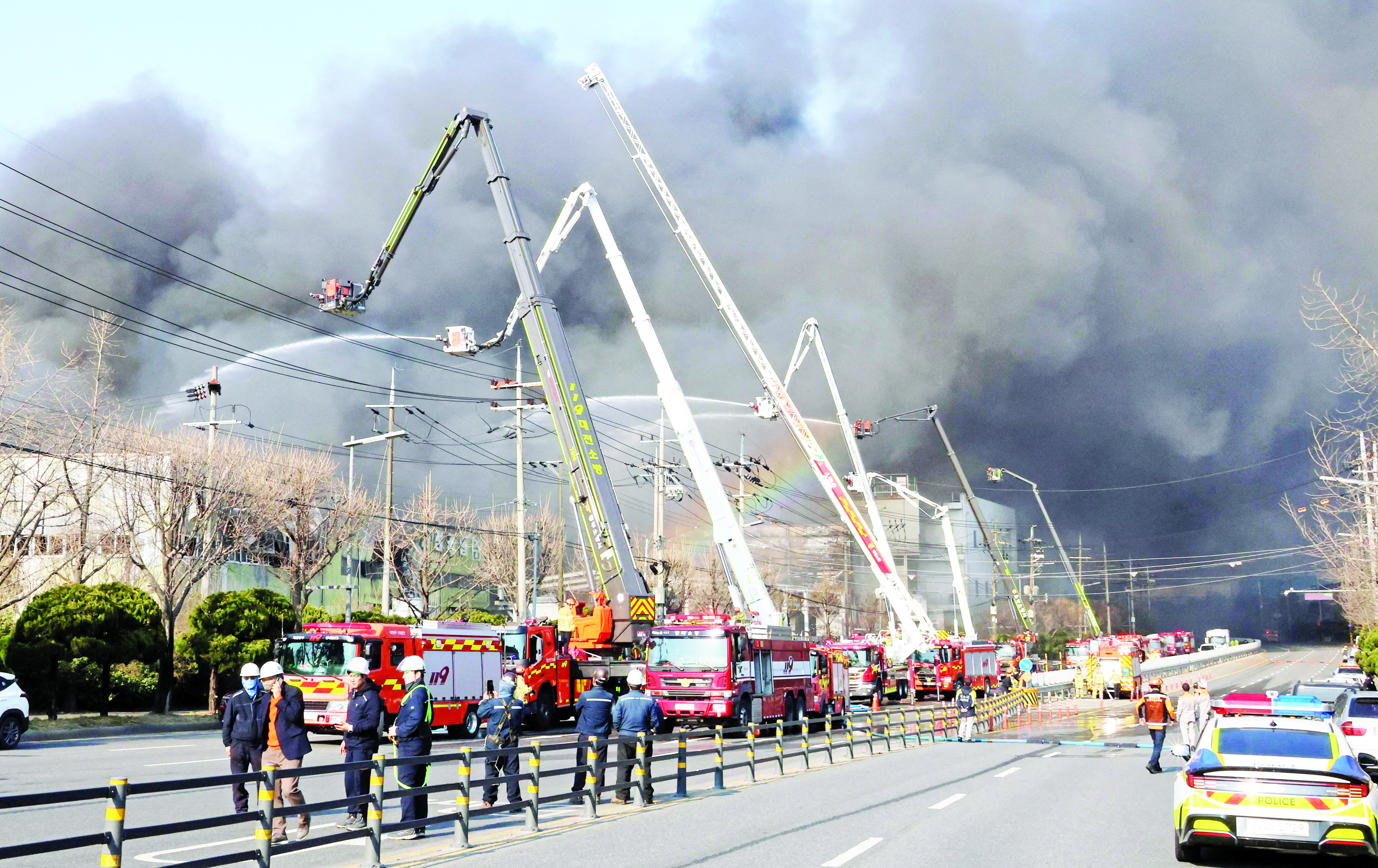 الإمارات تتضامن مع كوريا وتعزي بضحايا حريق مصنع للسيارات
