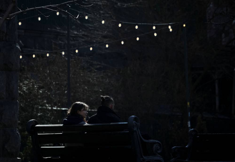 أوكرانيا: انقطاع الكهرباء والمياه عن مناطق في كييف