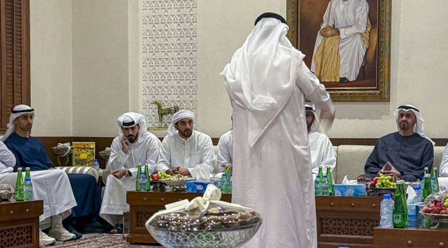 محمد بن زايد يزور فارس المزروعي