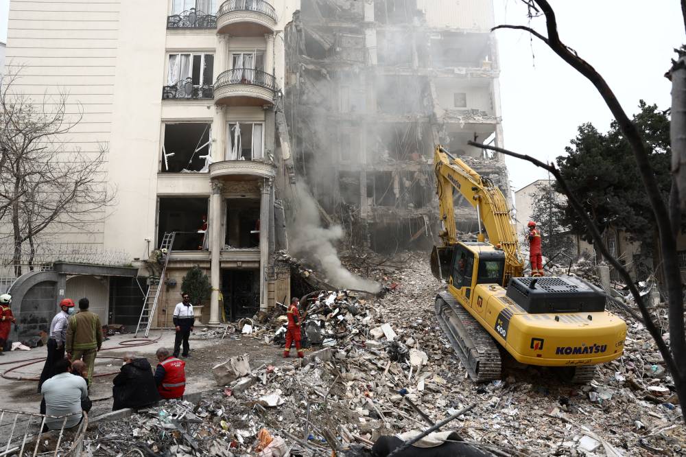 منصة: أمريكا ستواصل هجماتها على إيران باستثناء منشآت الطاقة