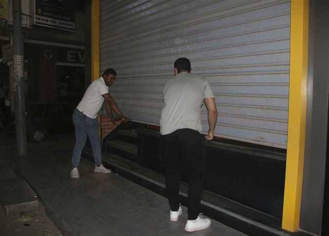 هل تُغلق قاعات الأفراح الساعة 9 مساءً في مصر؟.. مسؤول حكومي يحسم الجدل