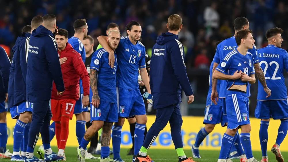 «الأزوري» يبدأ حلم العودة إلى كأس العالم أمام إيرلندا غداً