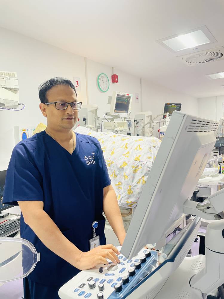 فريق مستشفى الكورنيش ينجح في كشف مبكر لمرض نادر لدى حديث ولادة