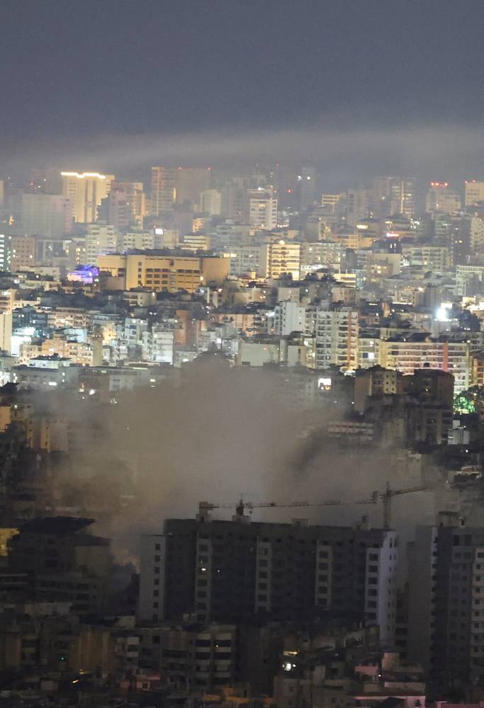 قتلى وجرحى بغارات إسرائيلية على جنوب لبنان