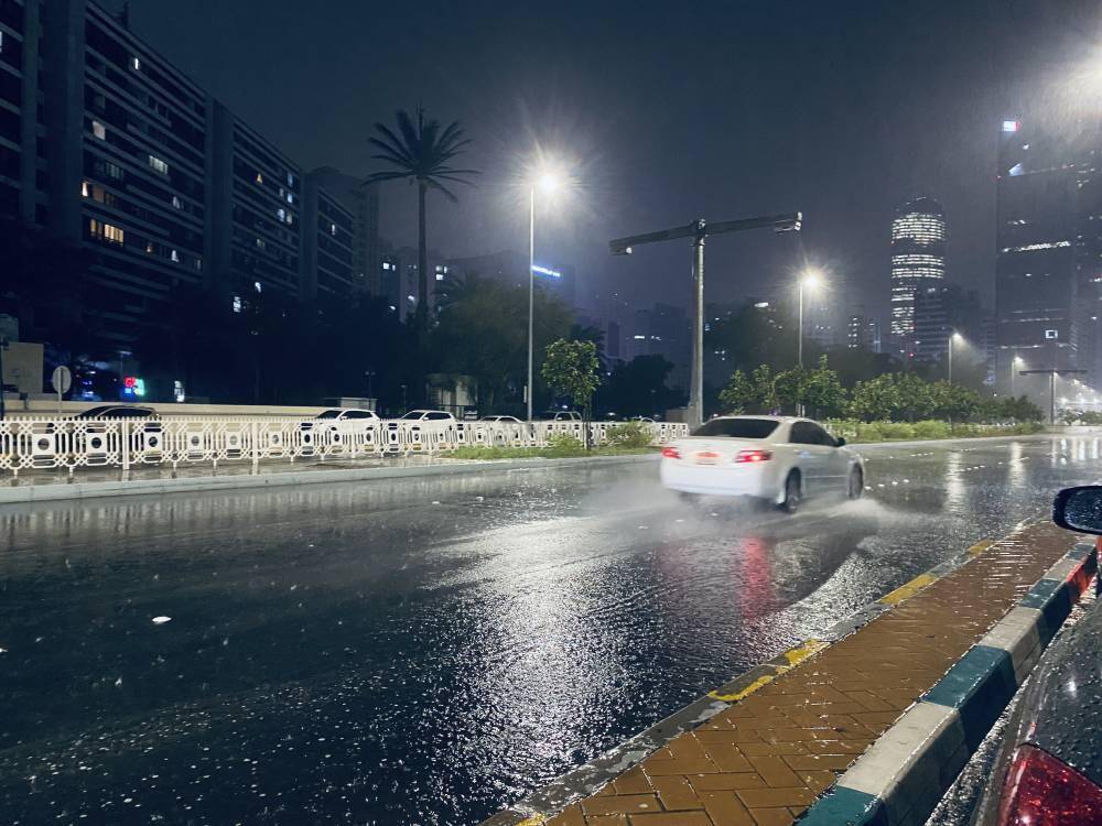 الإمارات.. جزيرة داس في أبوظبي تسجل أعلى كمية أمطار بـ 47.9 ملم
