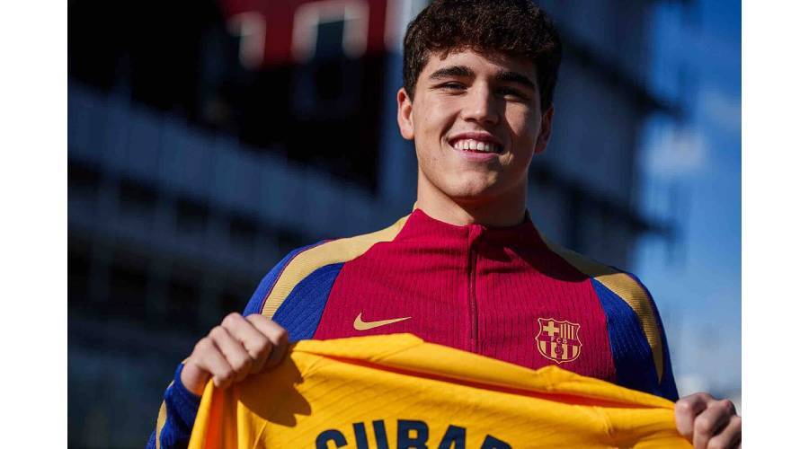 كوبارسي مدافع برشلونة والمنتخب