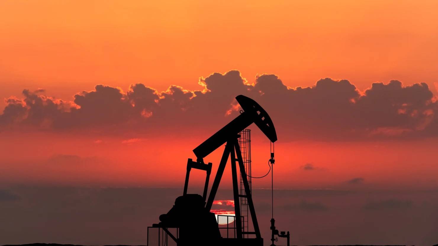 «بلاك روك»: ركود عالمي مع 150 دولاراً للنفط