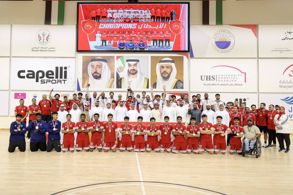 لقطة تذكارية للفريق البطل