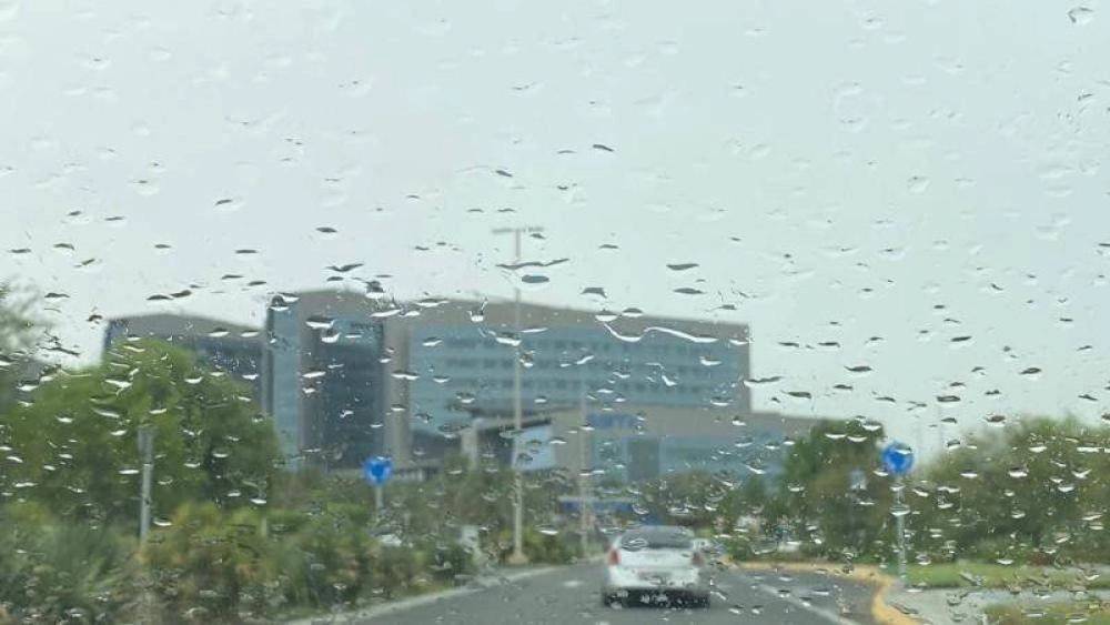 الإمارات.. أمطار غزيرة وانخفاض الحرارة غداً الجمعة