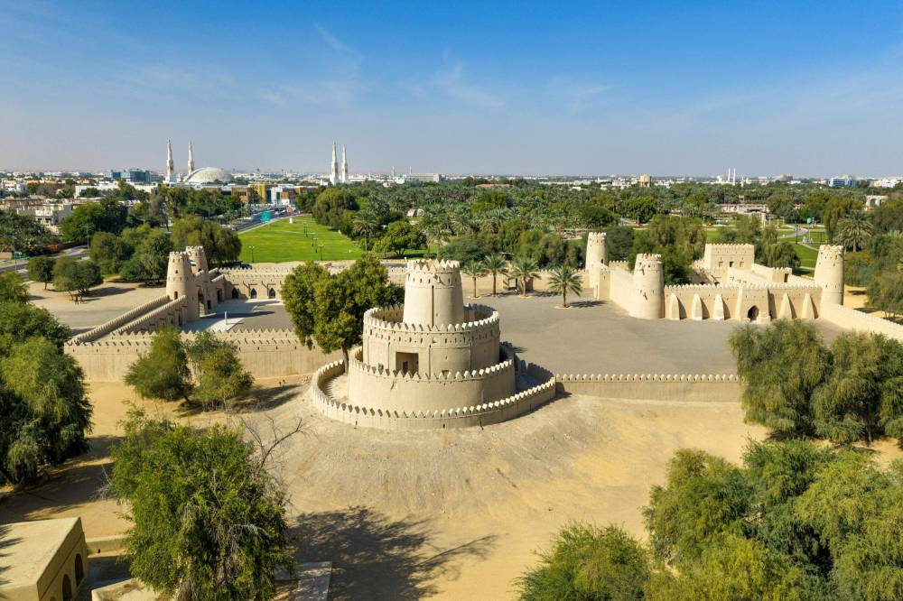 حوافز مالية ومبادرات استراتيجية لتطوير الفنادق