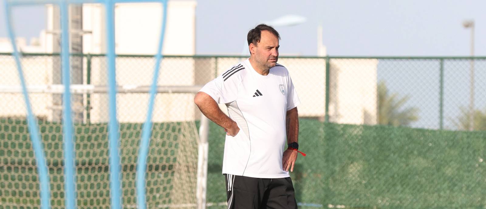 الدوري القطري.. الوكرة يتعاقد مع المدرب التشيلي سييرا