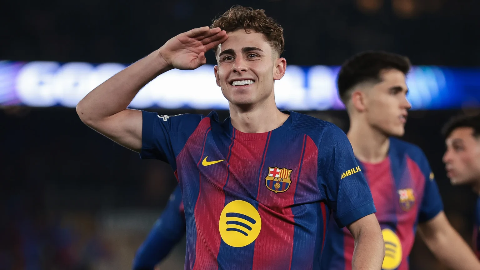 رسالة «واتساب» من بائع زيتون تنقذ مسيرة نجم برشلونة