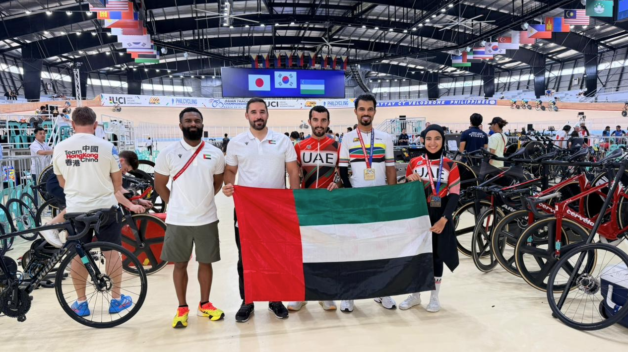 عبدالله البلوشي يحتفل بالذهبية