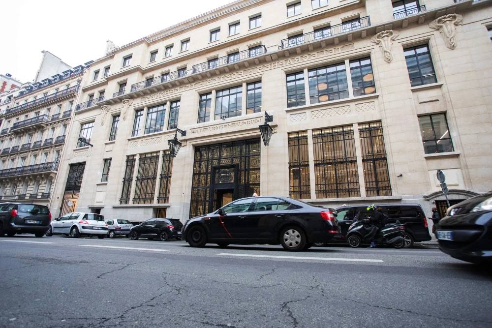 إحباط هجوم أمام بنك أوف أمريكا في باريس