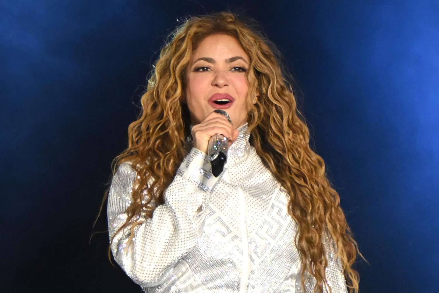 تأجيل حفل شاكيرا عند أهرامات الجيزة 2026.. ما هو الموعد الجديد؟