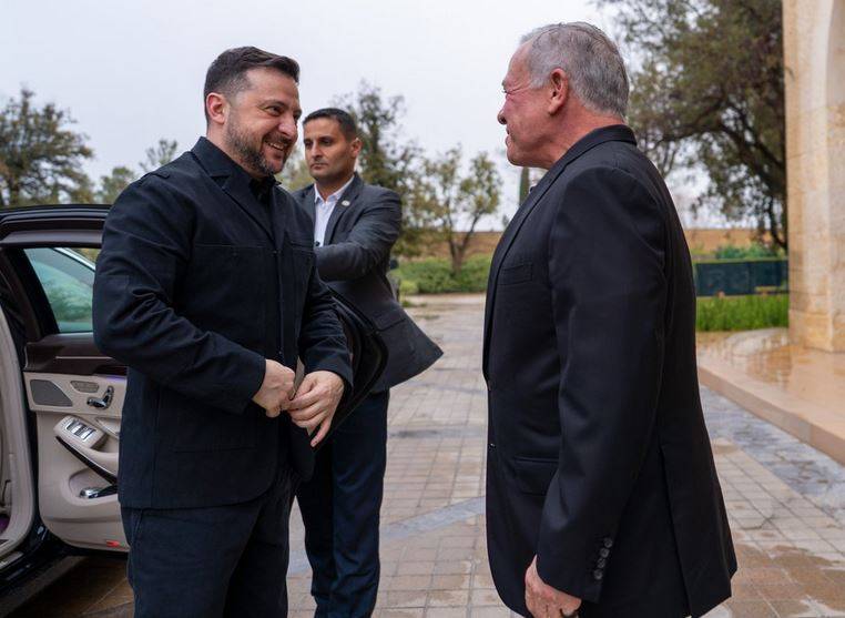 ملك الأردن يلتقي زيلينسكي.. ويحذر من إطالة الحرب في الشرق الأوسط