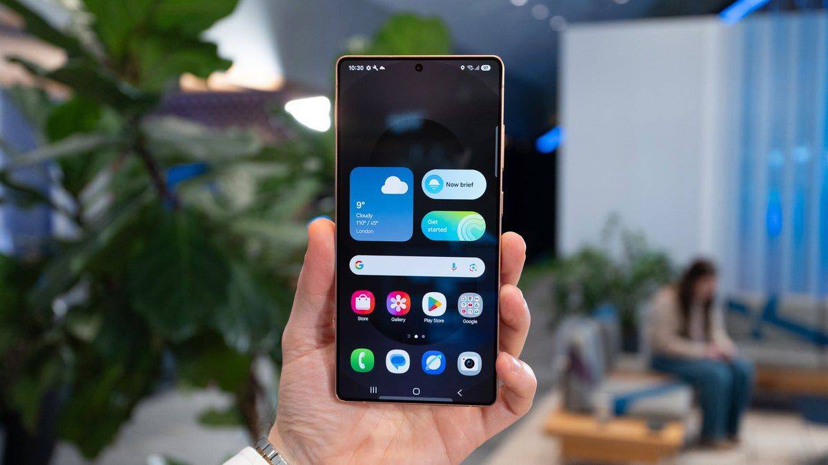 شكاوى من شاشة S26 Ultra.. لماذا يتحدث المستخدمون عن «ألم العين»