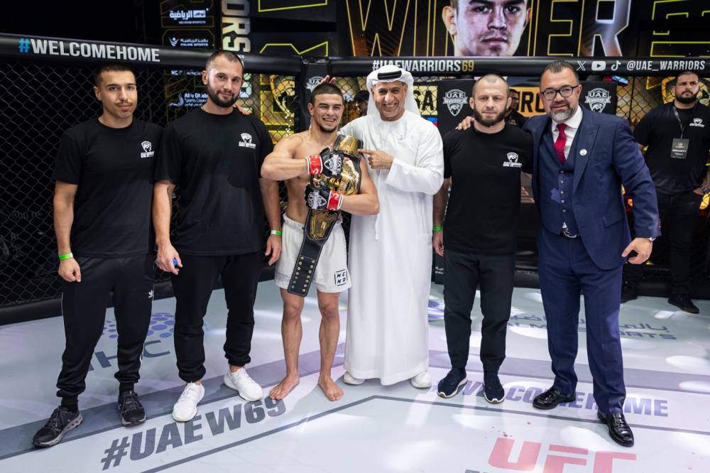 عبد المنعم الهاشمي يتوج البطل شارابوف