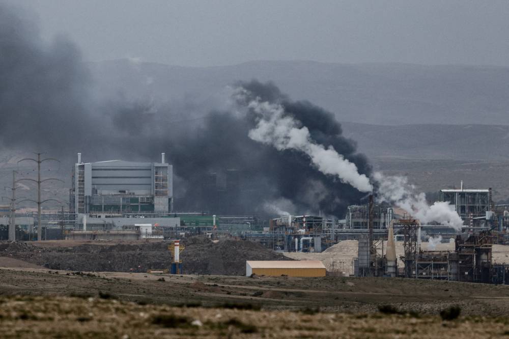 خارج الخدمة.. «الطاقة الذرية» تؤكد توقف محطة خنداب الإيرانية