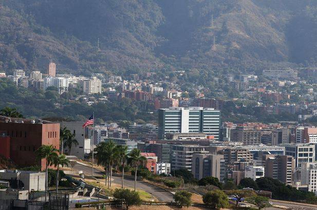 السفارة الأمريكية في فنزويلا تستأنف عملها بعد توقف سبع سنوات