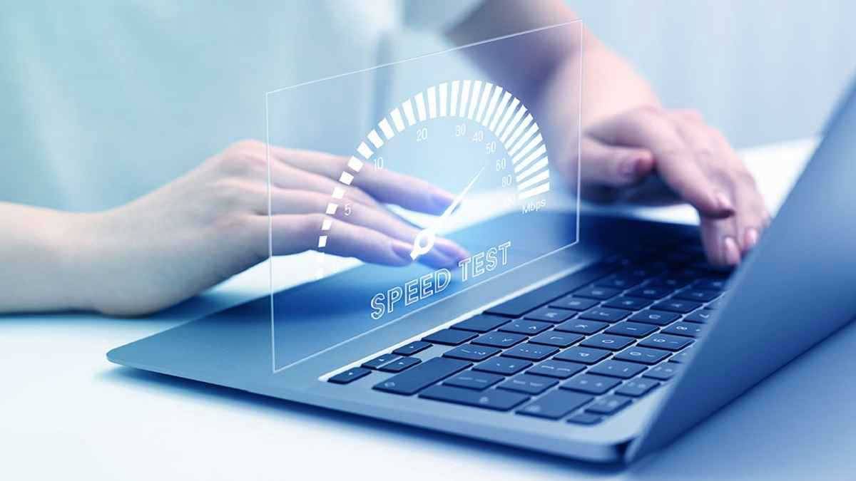 «مايكروسوفت» تدمج أداة لاختبار سرعة الإنترنت في «ويندوز 11»
