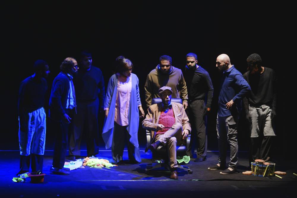 جانب من عرض جار اختيار عنوان 