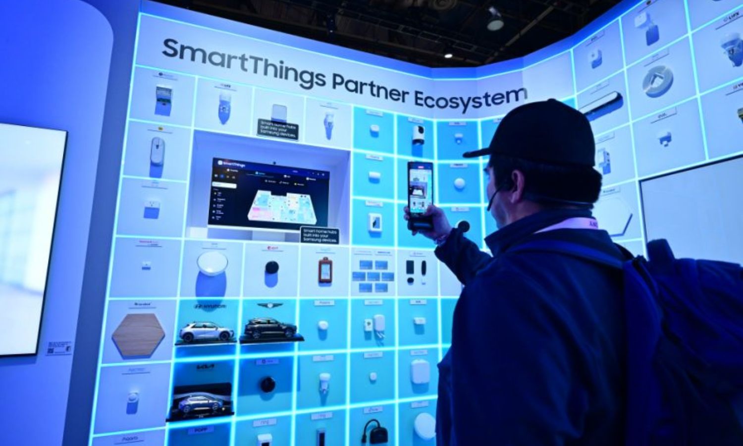 شاشة عرض تجارية من سامسونغ