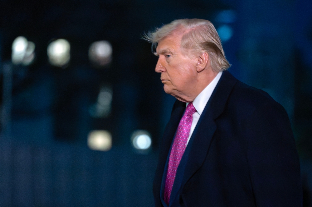 ترامب لإيران: فتح «هرمز» أو سنفجر النفط ونمحو «خرج»