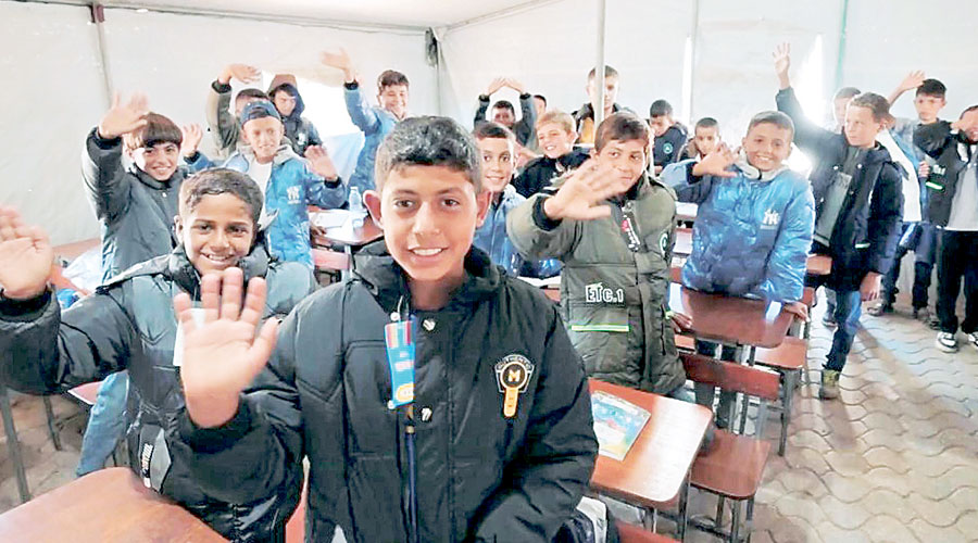 «الفارس الشهم 3» توزّع 13 ألف طرد إغاثي لأهالي غزة