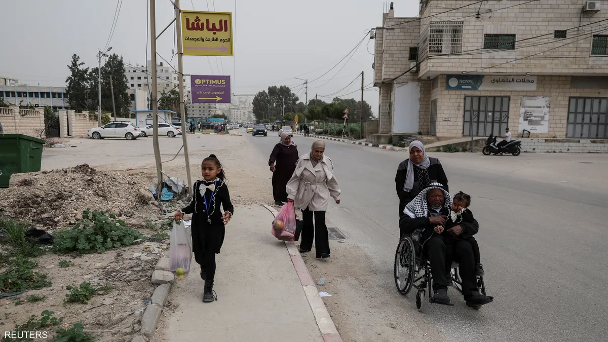 لاجئون فلسطينيون بالضفة في مرمى صواريخ إيران