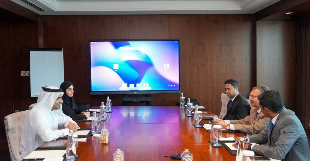 خلال الاجتماع 