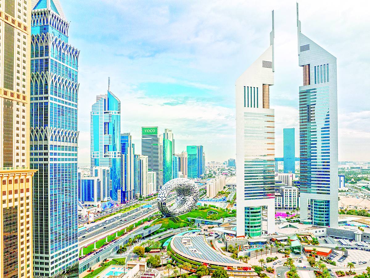 رهن وبيع قطعتي أرض في دبي بـ453 مليون درهم