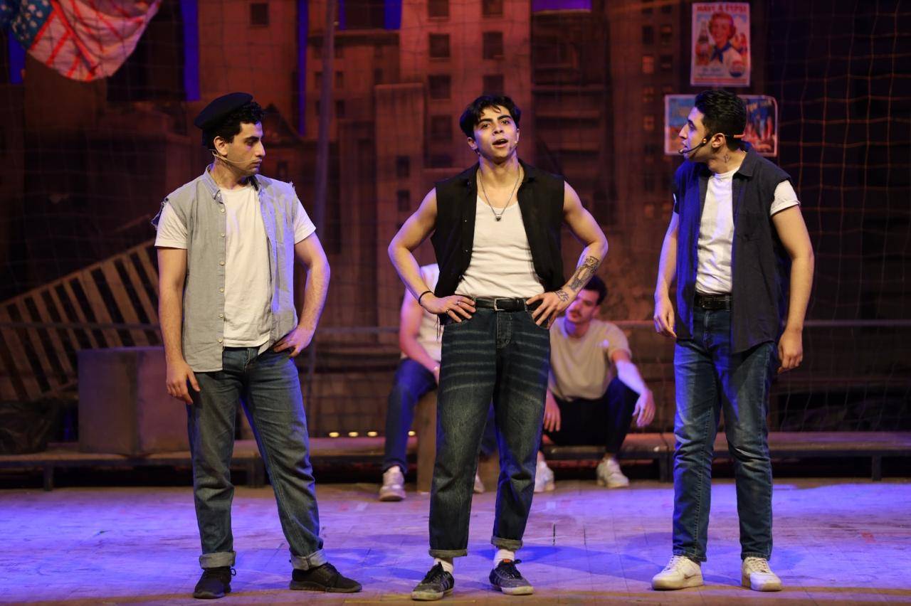 مشهد من العرض