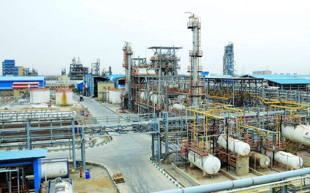 ضربات أمريكية إسرائيلية تستهدف مصانع البتروكيماويات الإيرانية