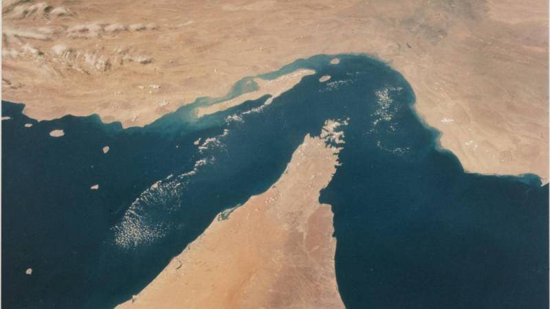 «صُحار» أول ناقلة غاز طبيعي تعبر مضيق هرمز المحاصر