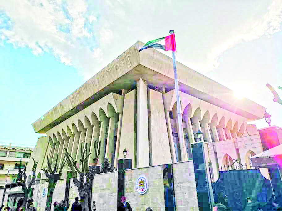 الإمارات تدين بأشد العبارات أعمال الشغب والاعتداء على سفارتها في دمشق