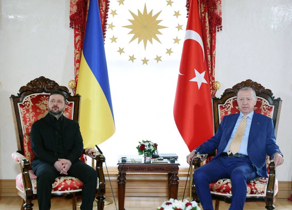 زيلينسكي: اتفقت ​​مع أردوغان على «خطوات جديدة» في التعاون الأمني