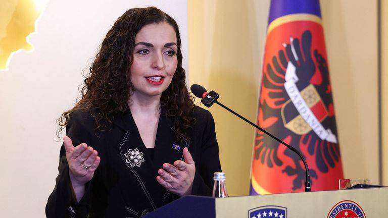 كوسوفو.. رئيسة برلمان تتولى قيادة البلاد بعد فشل انتخاب خليفة فيوزا