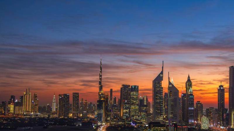 رغم العناوين المضللة والتكهنات... دبي تربح دائماً (فيديو)