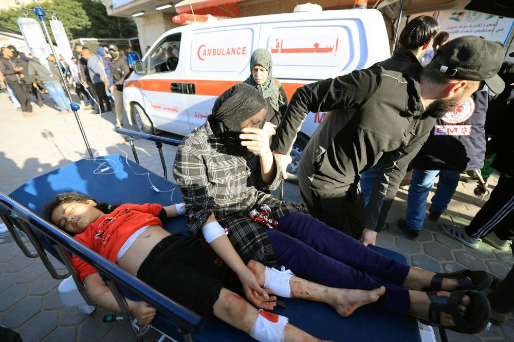 غارة إسرائيلية تقتل 10 فلسطينيين في غزة