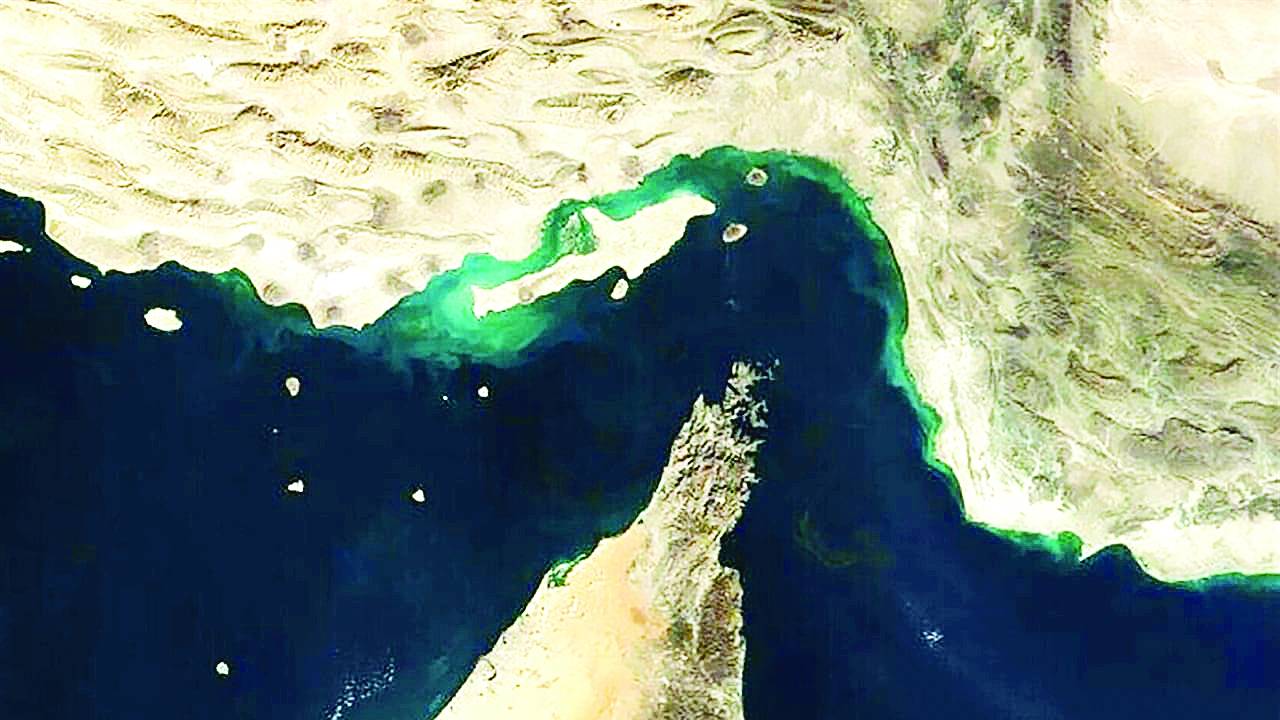 إغلاق «مضيق هرمز» يدفع بموجة تضخمية عالمية 